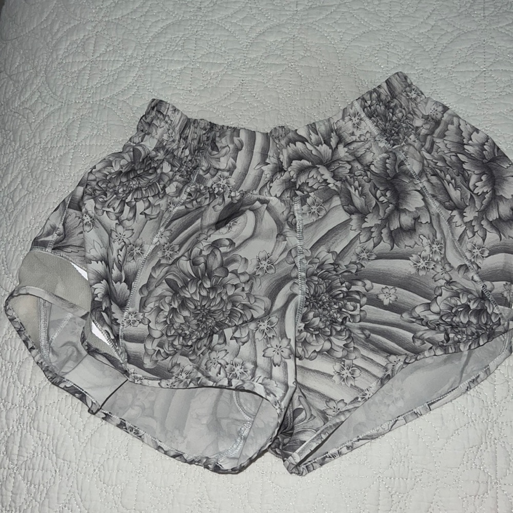hotty hot short low rise 2.5